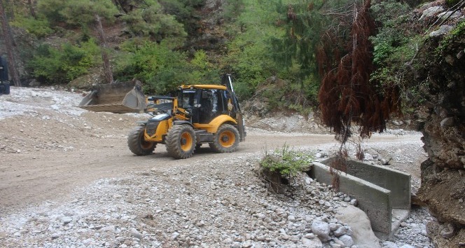 Kemer Beycik yoluna kış bakımı