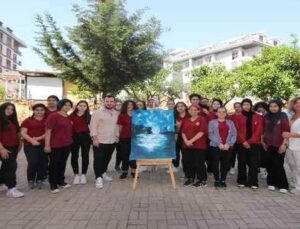 Ressam Cam Emre Dağ’dan, Alanya’da okullarda canlı performans