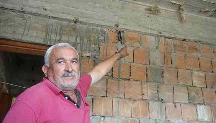 İnşaattaki kuş yuvasından beyaz kırlangıç çıktı, görenler şaştı kaldı