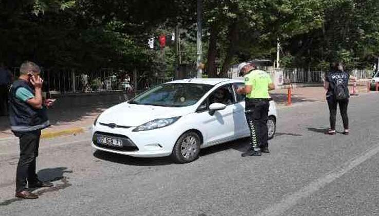 Antalya’da 682 personelin katılımı ile yapılan ‘huzur’ uygulamasında 12 kişi yakalandı