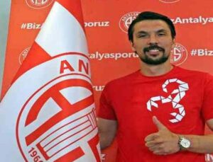 Antalyaspor kaleci Alperen Uysal ile 2+1 yıllığına anlaştı