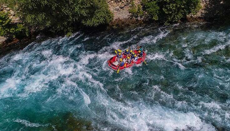 Köprülü Kanyon’da günde 3 bin bot suya iniyor