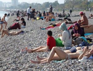 Antalya’da Aralık ayında deniz keyfi