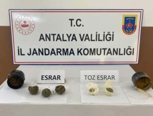 Jöle kutusunun içinden uyuşturucu çıktı