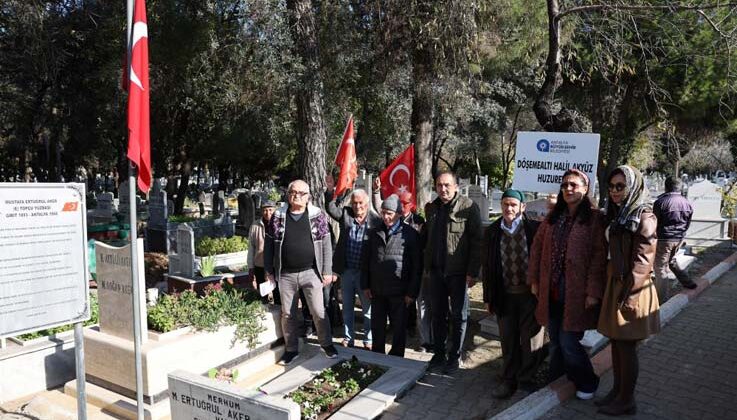 Huzurevi Sakinleri Topçu Yüzbaşı’nı mezarı başında andı