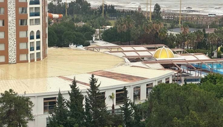 Antalya’da hortum 5 yıldızlı otelin çatı kaplamasını uçurdu