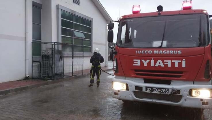 Klima motorunda çıkan yangın söndürüldü