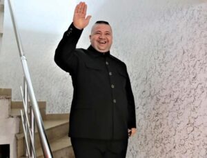 Kim Jong-un’a benzerliği ile ün saldı, dünyanın dört bir tarafından teklif yağıyor