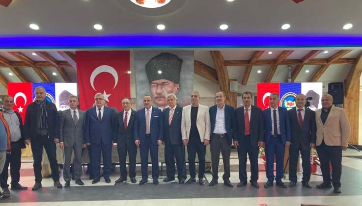 Gazipaşa’da 22 yıllık başkan üst üste 8’inci kez yeniden başkan seçildi