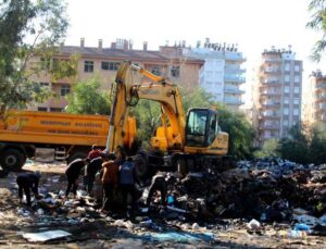 Hurdacıların çöp dağlarına belediye operasyonu