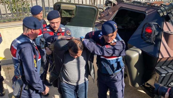 Antalya’da zırhlı araçla adliyeye getirilen cinayet zanlısı tutuklandı