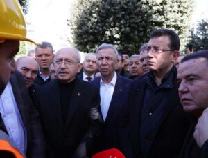 Başkan Muhittin Böcek, CHP Genel Başkanı Kılıçdaroğlu ile deprem bölgesinde