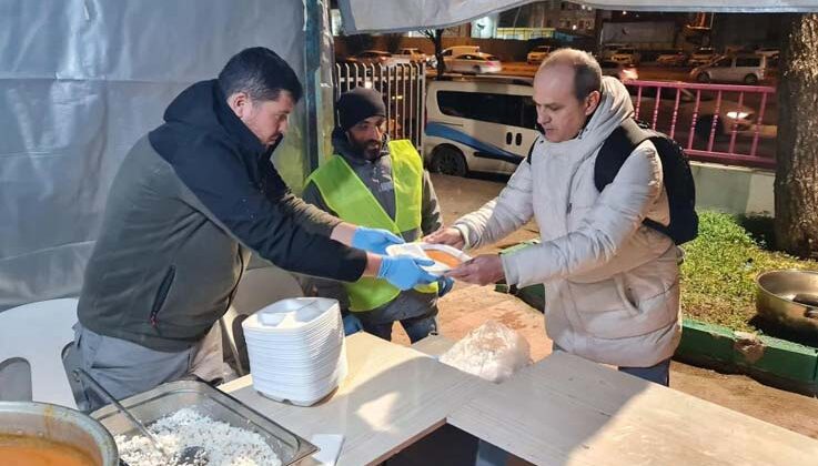 Kepez’de depremzedeler için Sahra Mutfağı kuruldu