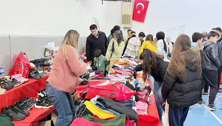 Gazipaşa’da depremzedeler için ‘sosyal market’