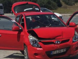 Antalya’da otomobiller çarpıştı: 2 yaralı