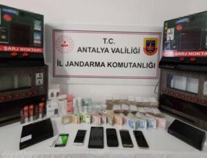 Jandarma uyuşturucu tacirlerine geçit vermiyor