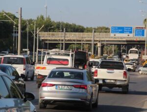 Turizm kenti Antalya’da dönüş trafiği