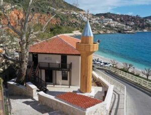 Kaş’taki 142 yıllık Lami Bey Camii’nin restorasyonu tamamlandı