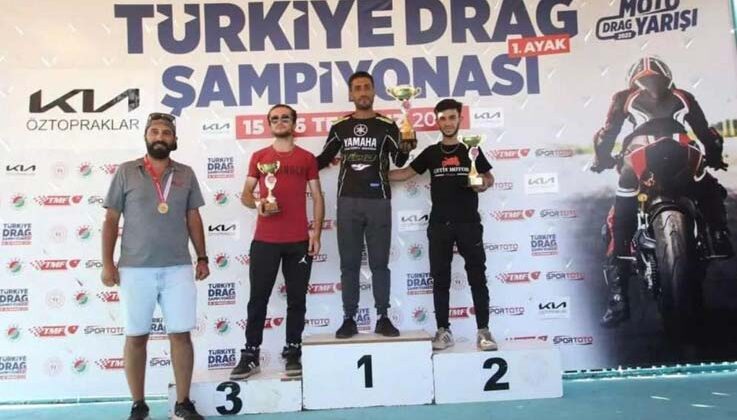 Kepez’de motodrag yarışları nefesleri kesti