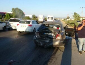 Kara yolu savaş alanına döndü, kaza güvenlik kameralarına yansıdı