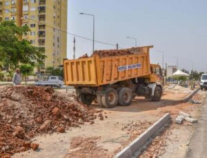 Kepez’den caddelere şehir estetiği