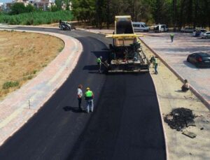 Konyaaltı’nda yollar yenileniyor