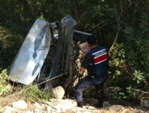 Trafik kazasında jandarmanın Kur’an-ı Kerim hassasiyeti