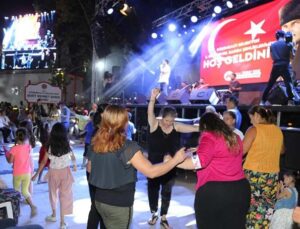 Döşemealtı Badem Şenlikleri, karnaval havasında yapıldı