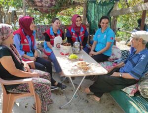 Vefa Sosyal Destek Grubu 1 haftada 65 haneyi ziyaret edip 108 faaliyet gerçekleştirdi