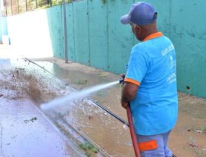 Alanya Belediyesi’nden okullara temizlik desteği