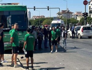 Serik belediyespor takımını taşıyan otobüs, maç öncesi kaza yaptı, 1 kişi yaralandı