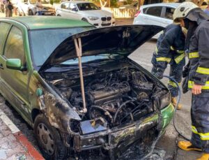 Adliye çalışanı iş çıkışı otomobilini yanmış halde buldu