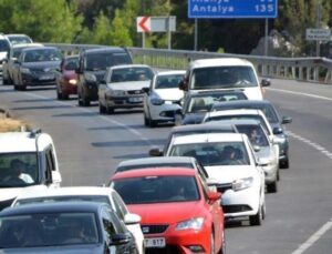 Antalya’da motorlu kara taşıtları sayısı 1 milyon 423 bin 136 oldu