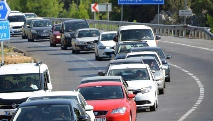 Antalya’da motorlu kara taşıtları sayısı 1 milyon 423 bin 136 oldu
