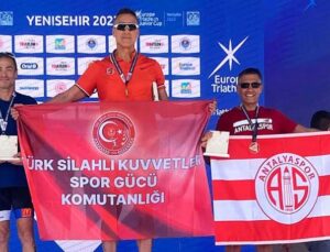 Antalyaspor Triatlon Takımı Mersin’de kürsü yaptı