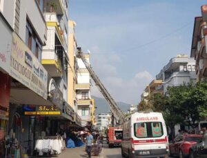 Ocakta unutulan yemek yangına neden oldu