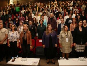 Akdeniz Üniversitesi’nde Cumhuriyet’in 100. yılında kadın hakları konuşuldu