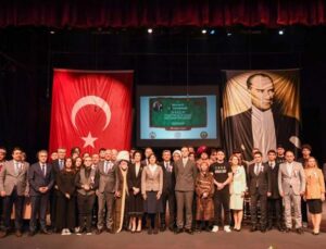 Antalya’da Öğretmenler Günü kutlandı