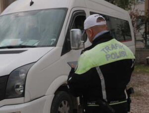 Antalya’da polislerden okul çevresinde sıkı denetim