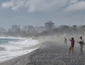 Antalya havasıyla şaşırtmaya devam ediyor: Öğlene kadar kış, sonrasında yaz