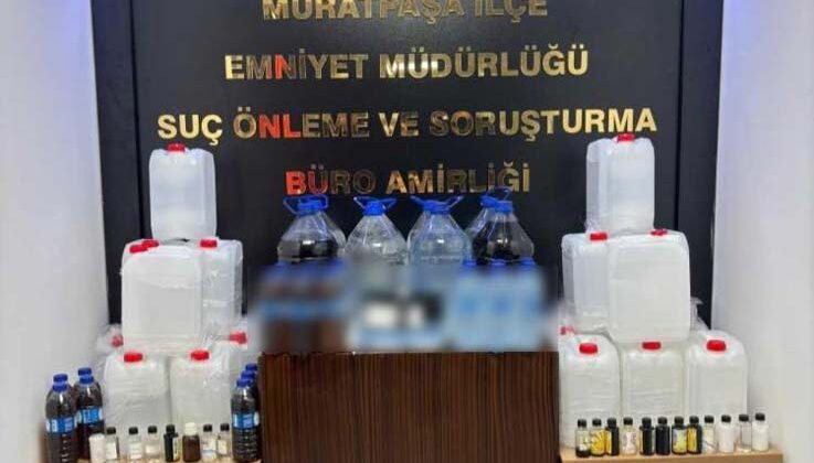 Antalya’da yılbaşı öncesi 88 litre kaçak alkol ele geçirildi
