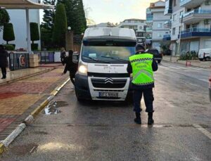 Alanya’da 11 araç trafikten men edildi