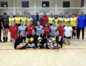 Kepez’de voleybol ateşi yeniden yakıldı