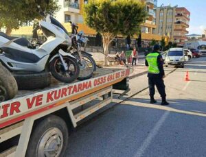 Antalya’da jandarmadan motosiklet denetimi