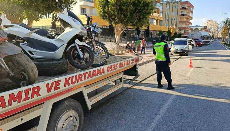 Antalya’da jandarmadan motosiklet denetimi