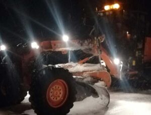 Bin 825 rakımlı Alacabel’de gece başlayan kar yağışı 10 kilometrelik alanda etkili oldu