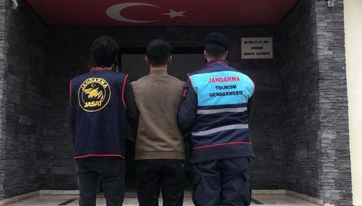 Antalya’da çeşitli suçlardan aranan 296 şüpheli yakalandı