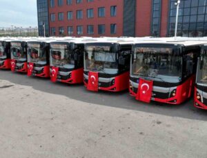 Büyükşehir toplu taşıma filosuna 20 yeni otobüs daha kattı