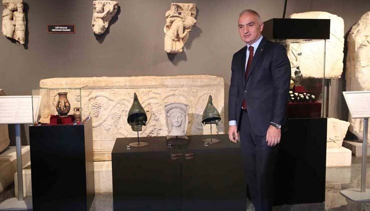 Türkiye’den geçmiş yıllarda ABD’ye kaçırılan 41 tarihi eser, Kültür ve Turizm Bakanlığının girişimiyle yurda getirildi