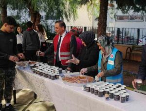 6 Şubat depreminde hayatını kaybeden vatandaşlar anısına lokma dağıtıldı